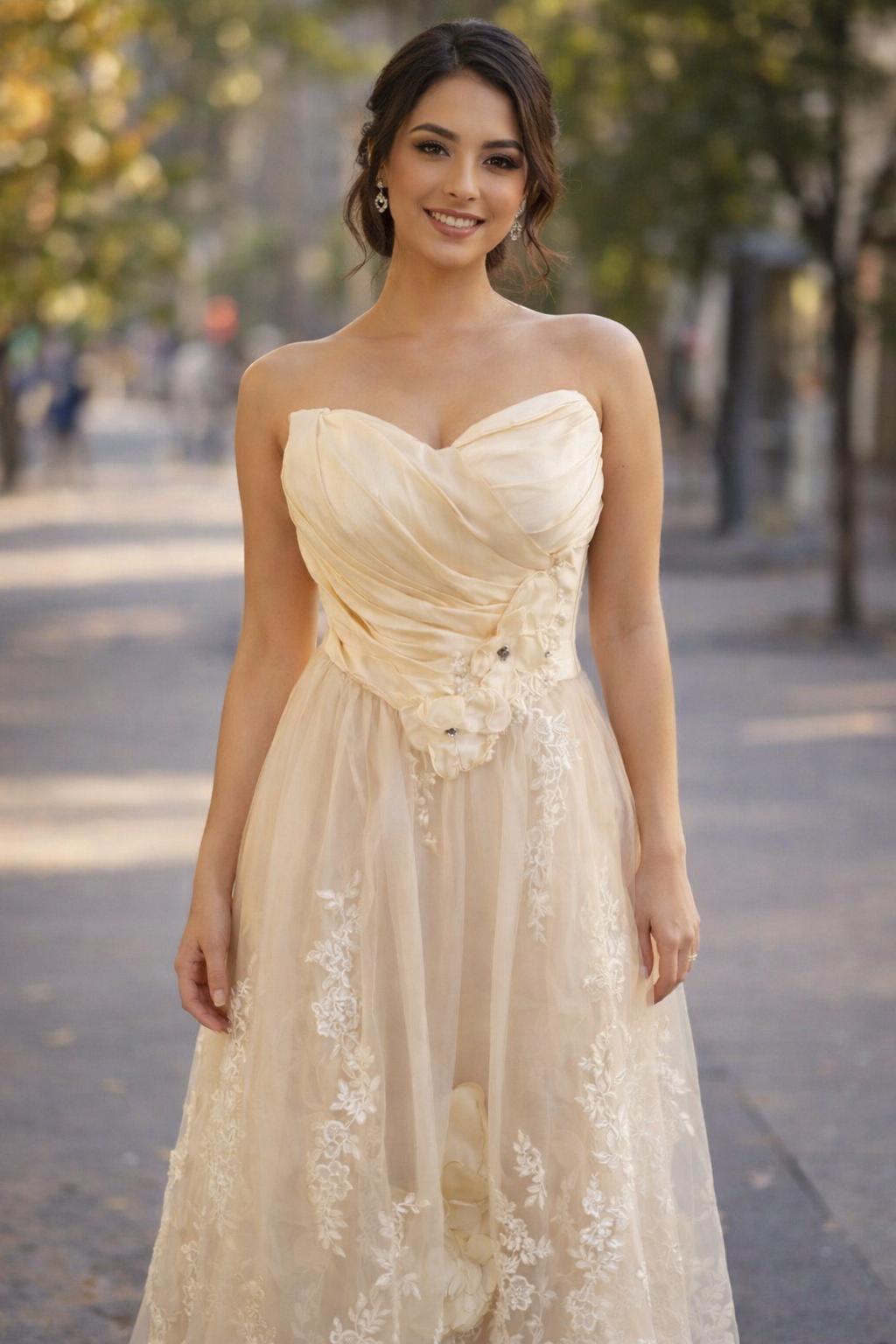 Vintage (est 1950) Champagne Ivory Strapless Wedding Dress w Lace & Floral Details