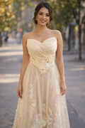 Vintage (est 1950) Champagne Ivory Strapless Wedding Dress w Lace & Floral Details