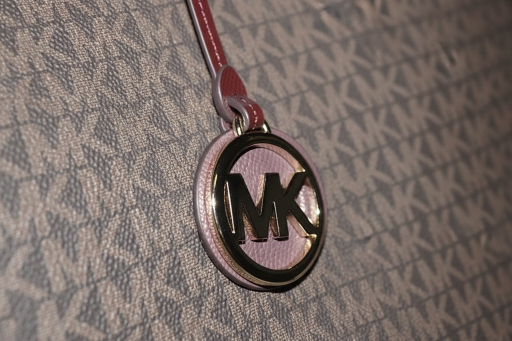 Michael Kors Voyager Medium Tote Barolo