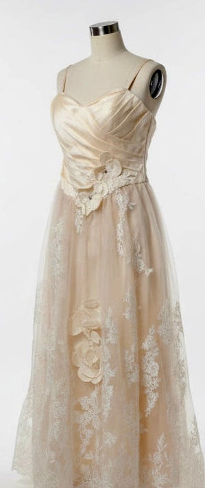 Vintage (est 1950) Champagne Ivory Strapless Wedding Dress w Lace & Floral Details